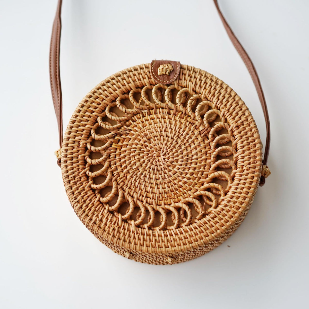 Bohemian Chic Rattan Woven Crossbody Bag - Handcrafted Vintage Circle Bag with Braided Detail and Buckle Accent - Perfect for Women