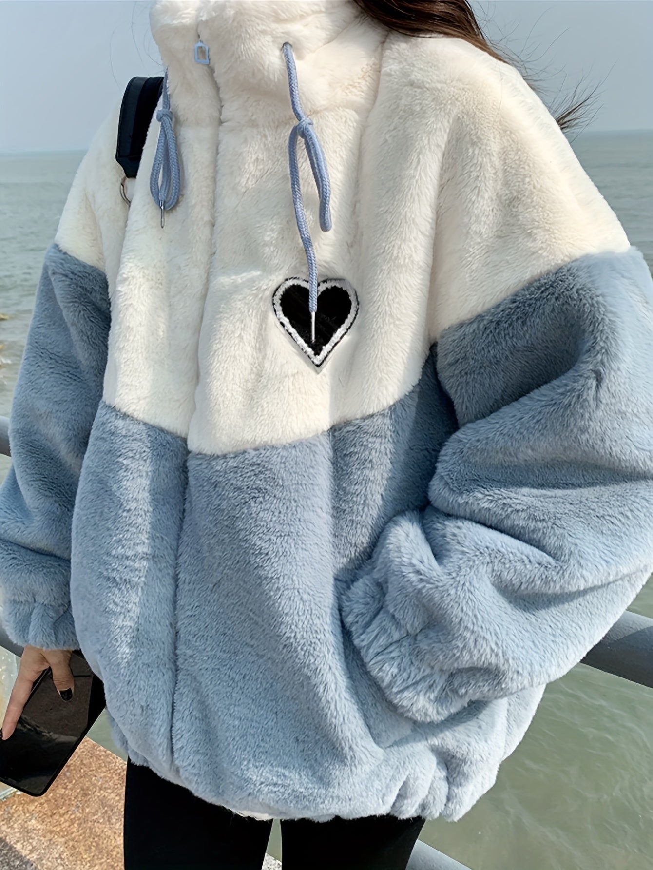 vlovelaw  Color Block Zip-up Plush Coat, Casual Thermal Heart Patch Long Sleeve Drawstring Coat For Fall & Winter, Women's Clothing