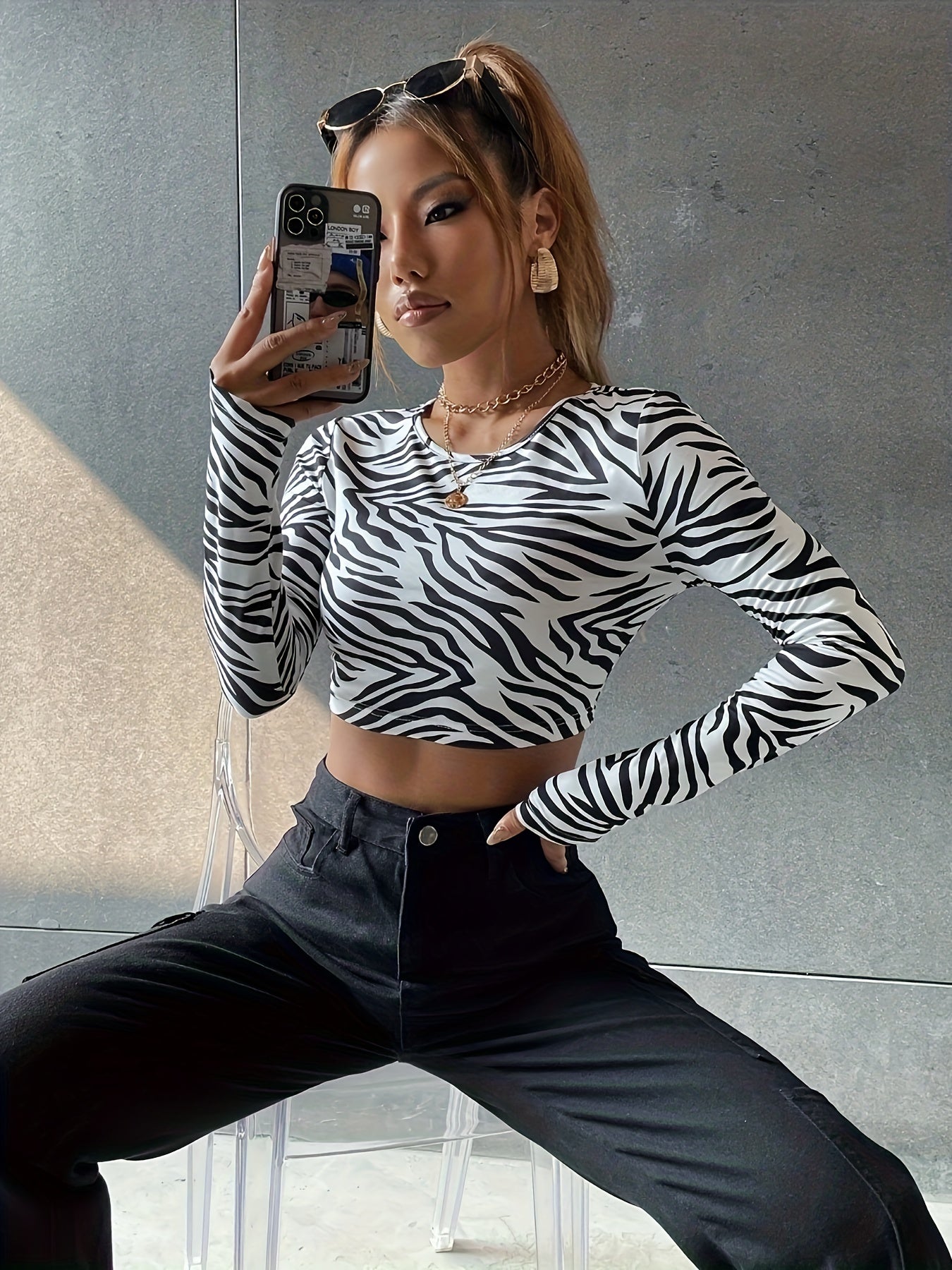 vlovelaw  Zebra Print Crew Neck Crop Top, Casual Long Sleeve Slim T-shirt For Spring & Fall, Women's Clothing