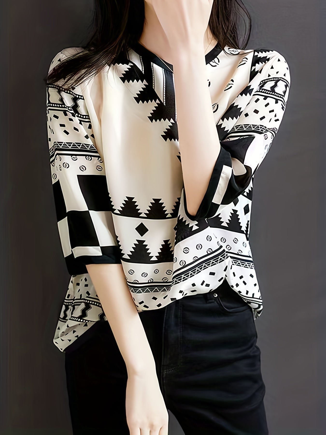 Geo Print Crew Neck Blouse, Casual Short Sleeve Blouse For Spring & Summer, Women's Clothing