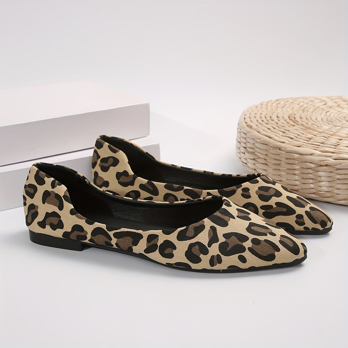 Leopard Print Flats - Stylish and Chic Design, Ultra-Comfortable Insoles, Classic Pointed Toe Style, Easy Slip-On Closure - Perfect for Everyday Casual Occasions, Designed Exclusively for Women