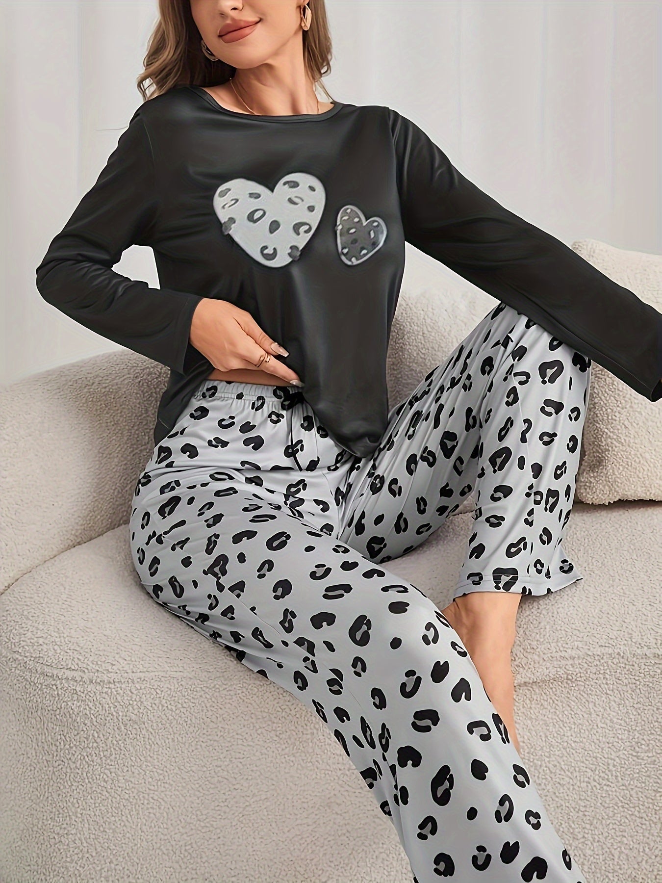 vlovelaw  Leopard Heart Print Pajama Set, Casual Long Sleeve Crew Neck Top & Elastic Waistband Pants, Women's Sleepwear & Loungewear