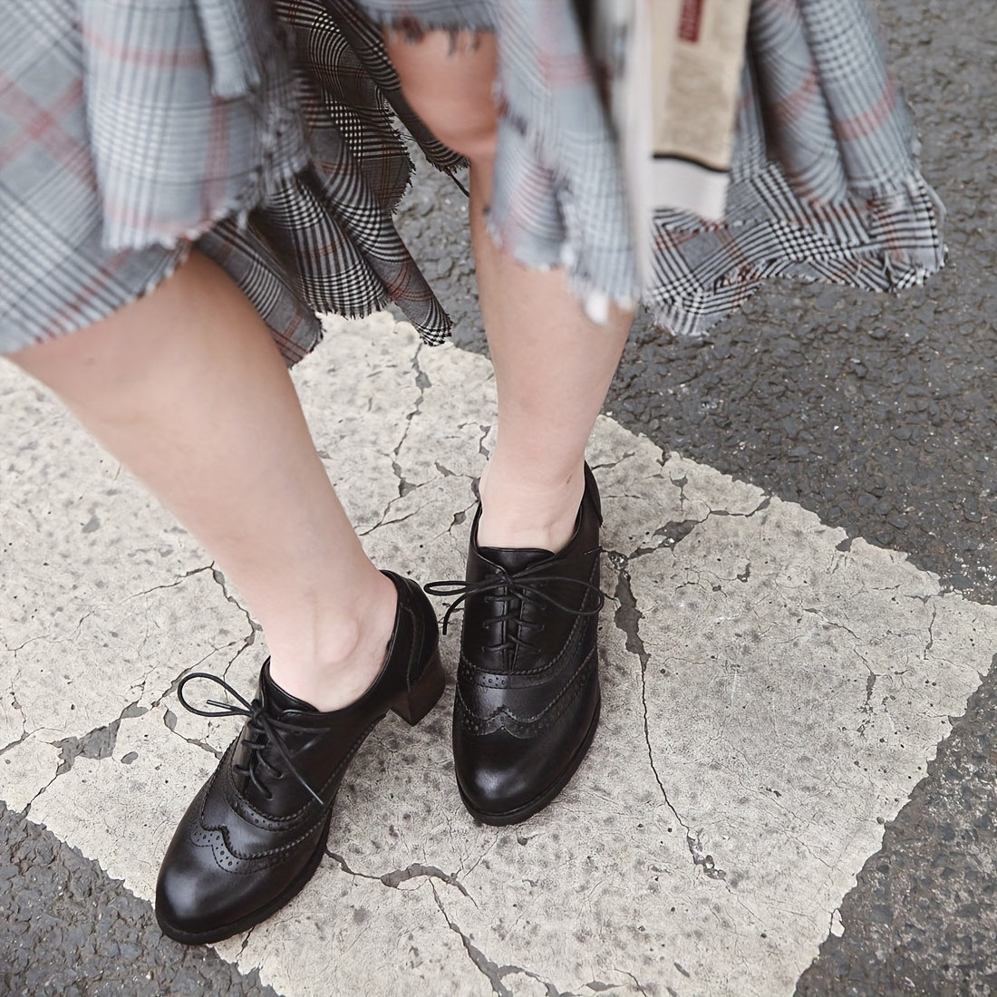 Stylish Perforated Brogues - Women's High Heel Dress Shoes - Retro Chunky Stacked Heels, Lace Up Oxfords for Beer Festival and Casual Occasions