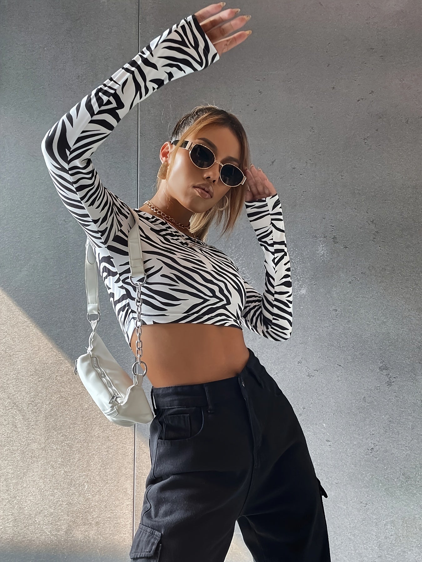 vlovelaw  Zebra Print Crew Neck Crop Top, Casual Long Sleeve Slim T-shirt For Spring & Fall, Women's Clothing