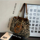 Fashionable Leopard Print Canvas Tote - Secure Zip for Work, School, Shopping | Vintage Animal Shoulder Bag with Polyester Lining